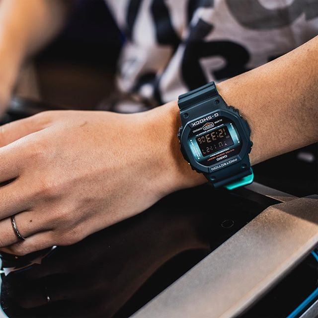 Reloj G-Shock deportivo correa de resina DW-5600CC-2