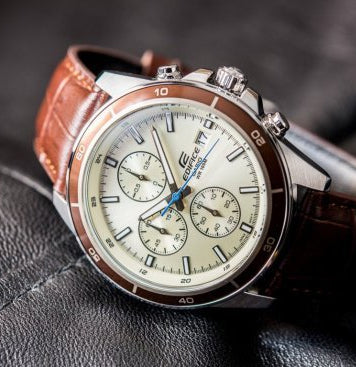 Reloj Edifice casual correa de cuero EFR-526L-7BV