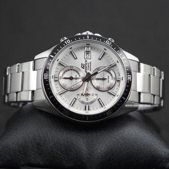 Reloj Edifice casual correa de acero inoxidable EFR-S565D-7AV