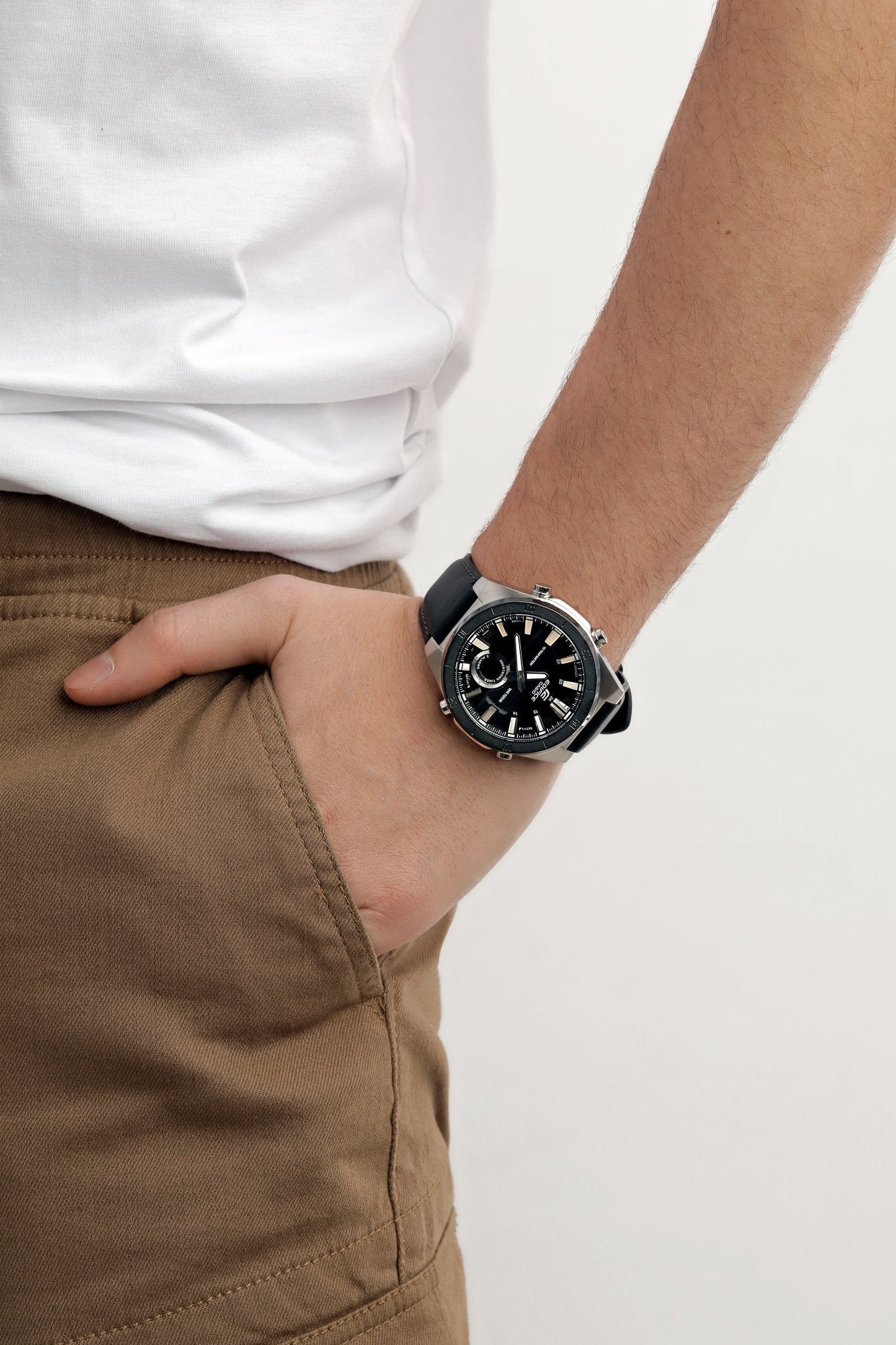 Reloj Edifice casual correa de cuero ERA-110BL-1AV