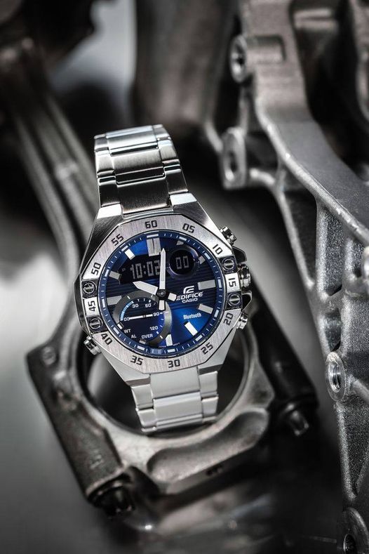 Reloj Edifice casual correa de acero inoxidable ECB-10D-2A