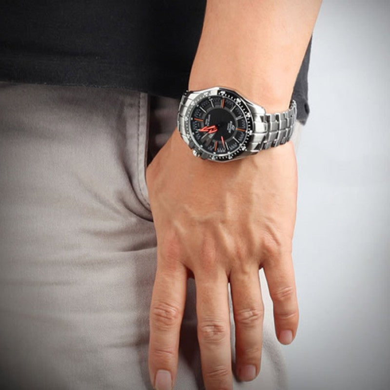 Reloj Edifice casual correa de acero inoxidable EF-130D-1A5VU