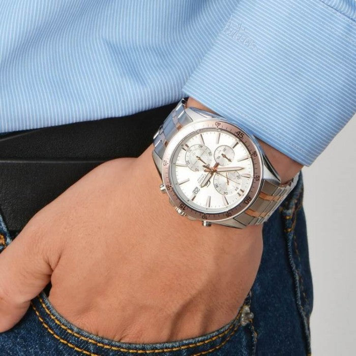 Reloj Edifice casual correa de acero inoxidable EFR-546SG-7AV