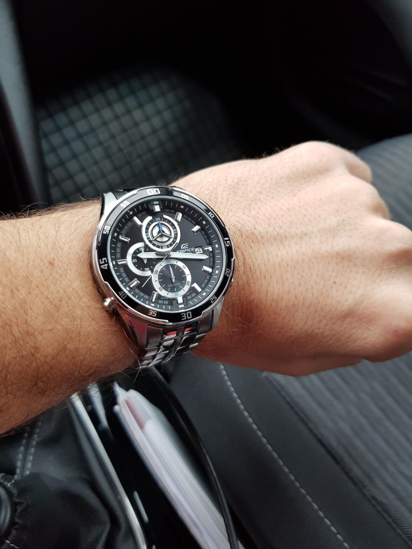 Reloj Edifice casual correa de acero inoxidable EFR-547D-1AV