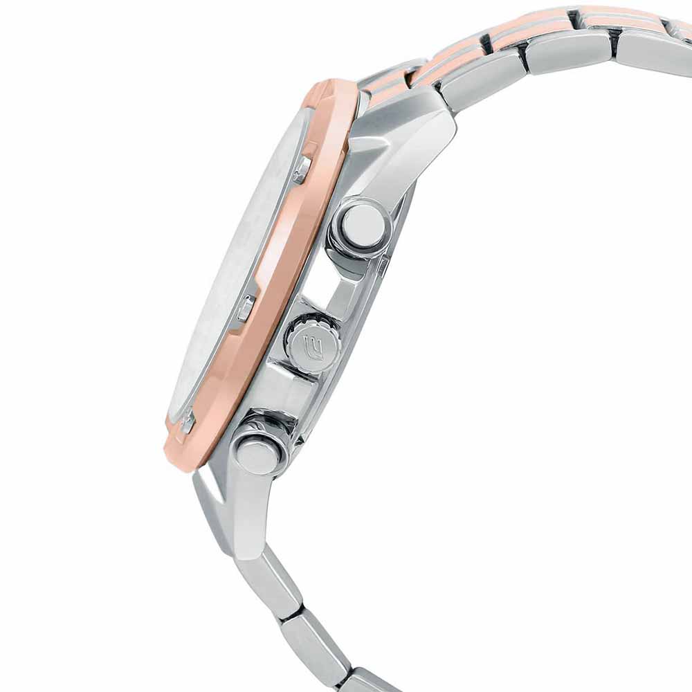 Reloj Edifice casual correa de acero inoxidable EFR-559SG-7AV