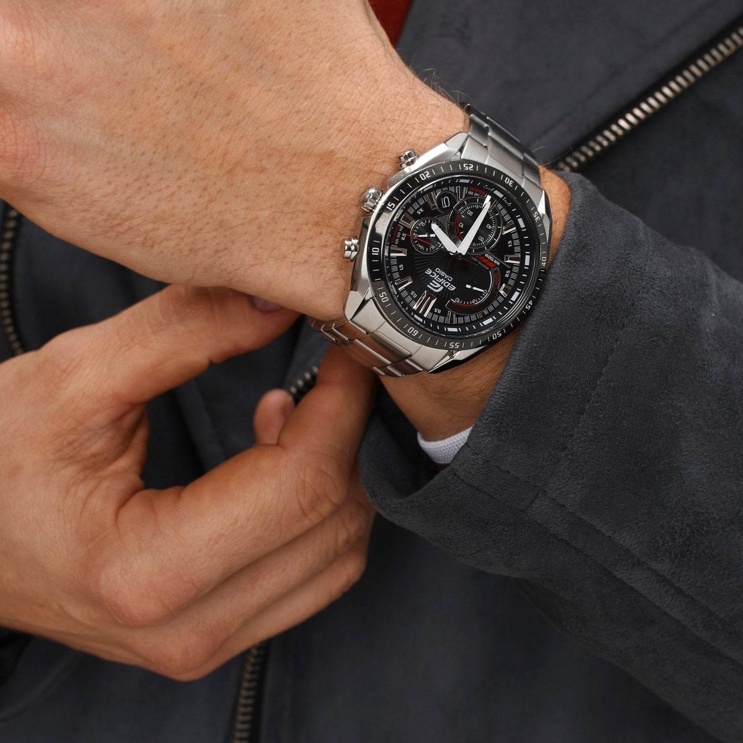 Reloj Edifice casual correa de acero inoxidable EFR-570DB-1AV