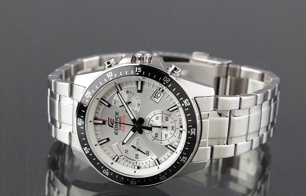 Reloj Edifice casual correa de acero inoxidable EFV-540D-7AV