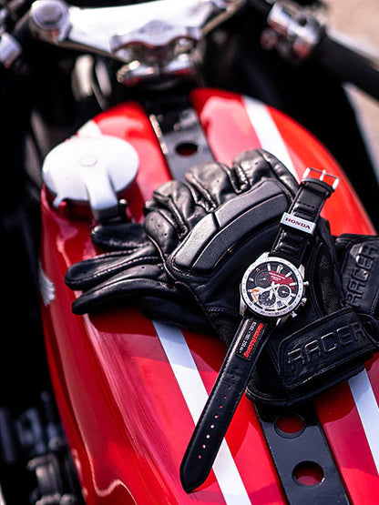 Reloj Edifice casual correa de cuero EQS-930HR-1A