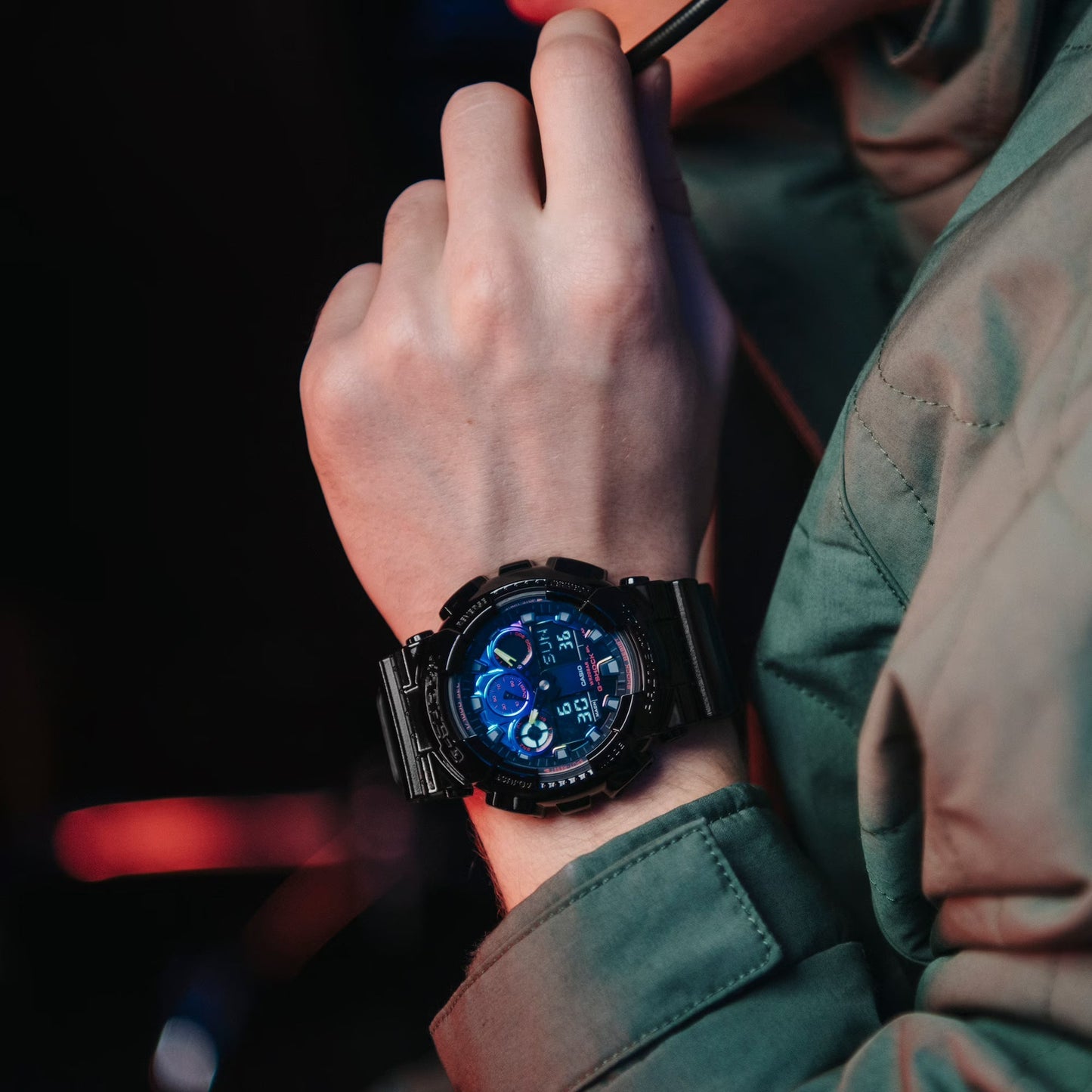 Reloj G-Shock edición Virtual Rainbow deportivo correa de resina GA-100RGB-1A