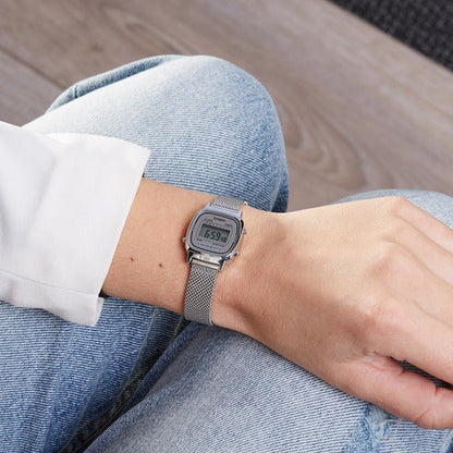 Reloj Vintage casual correa de acero inoxidable LA-670WEM-7